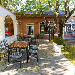 https://paradise-rooms.albaniahotels.org